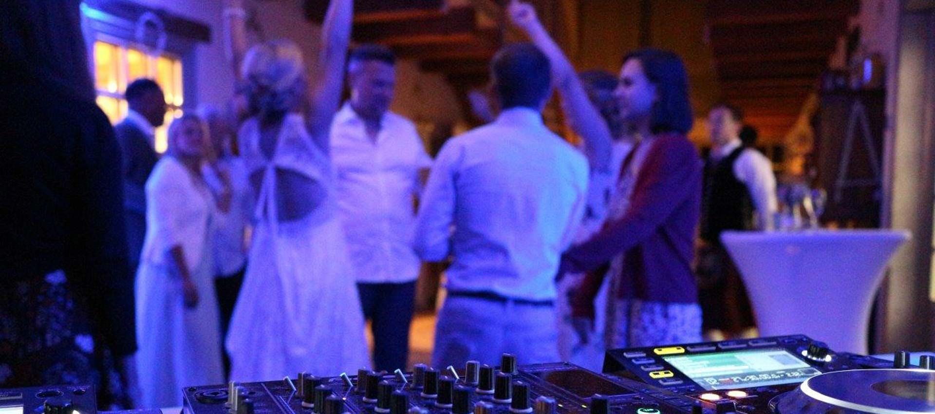 DJ Hochzeit Disco Weingut Rathbauer Kottingbrunn Niederösterreich